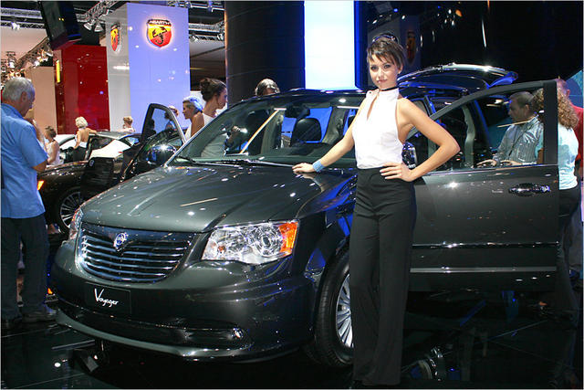 lancia voyager