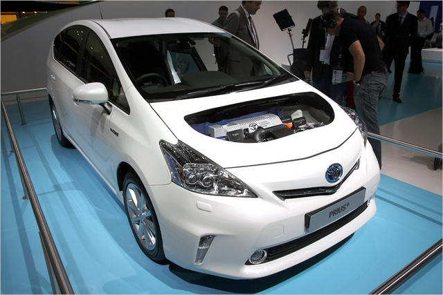 toyota prius+