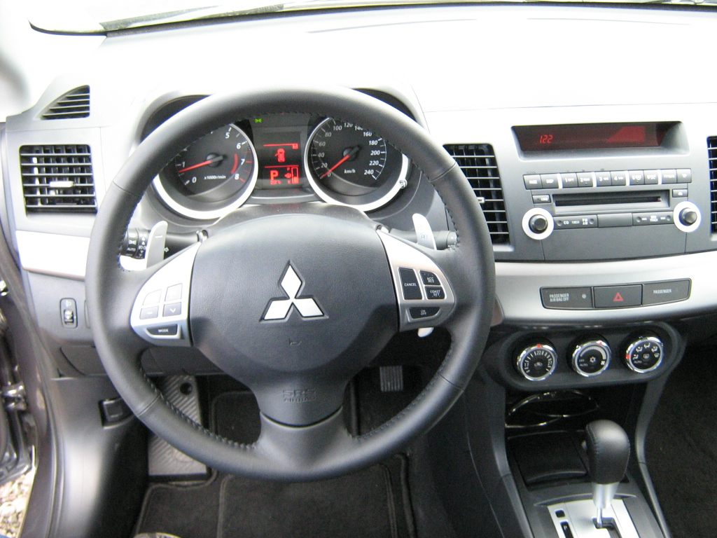 Lancer Unutrasnjost 2
