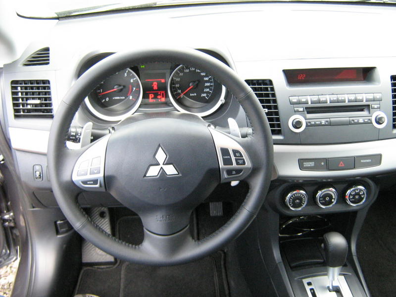 Lancer Unutrasnjost 2