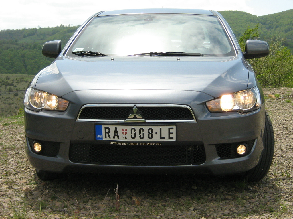 Mitsubishi lancer 11 - front