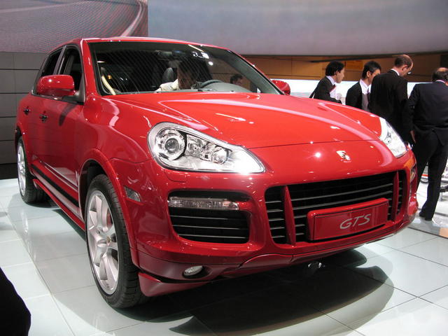 porsche cayenne gts