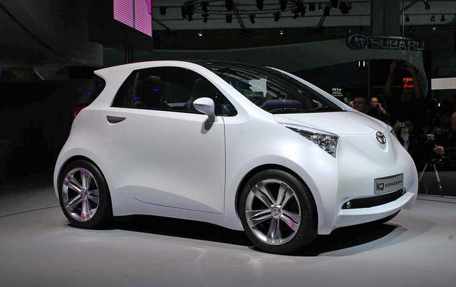 toyota iq concept