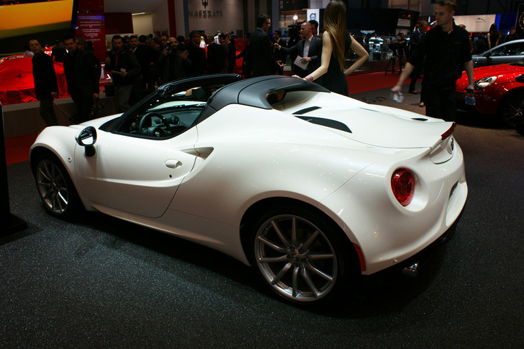 alfa romeo 4c spider
