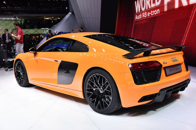 audi r8 11