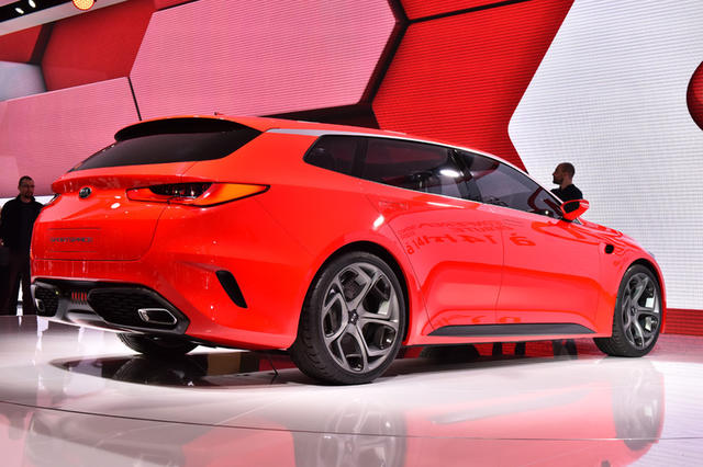 kia sportspace 11