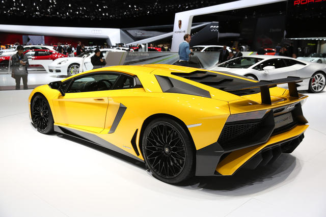 lamborghini aventador sv 11