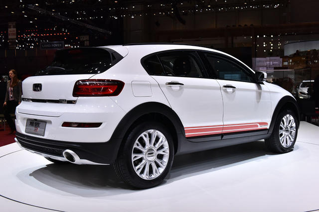 qoros 3 city 11