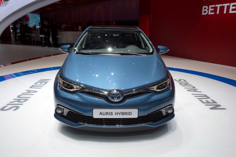toyota auris 1
