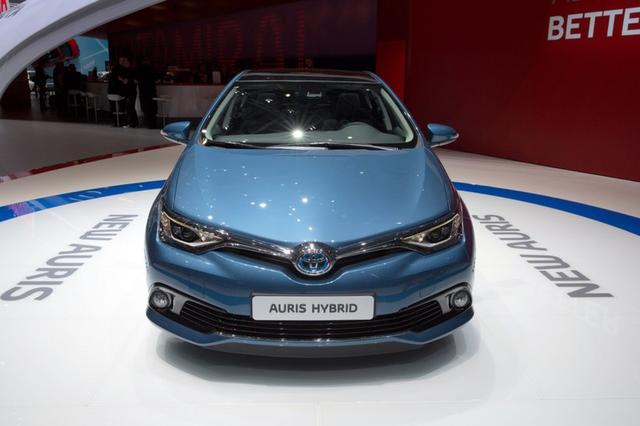 toyota auris 1