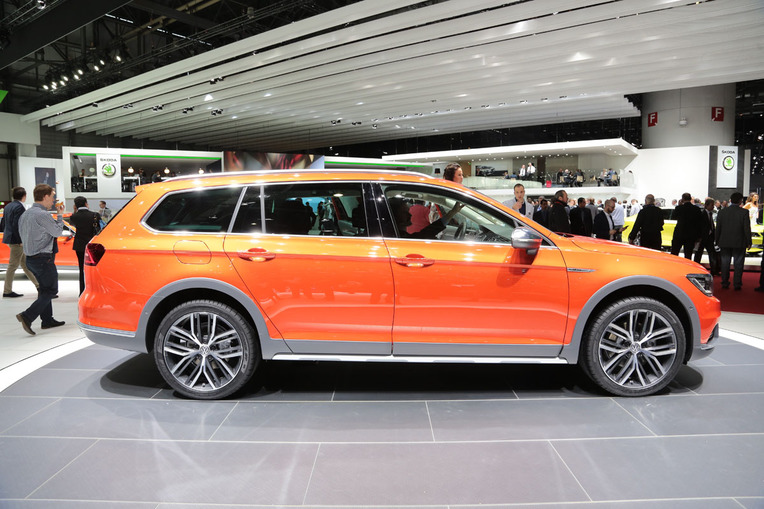 volkswagen passat alltrack 1