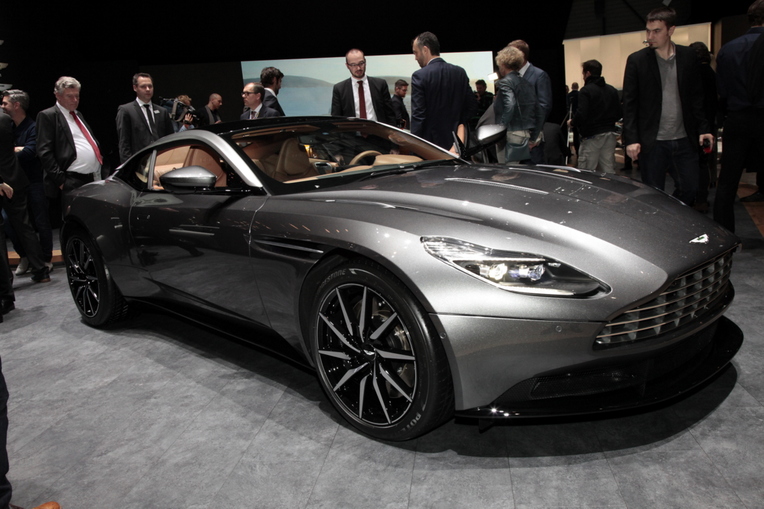 aston martin db11 1