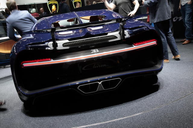 bugatti chiron 11