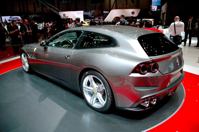 ferrari gtc4 lusso 11