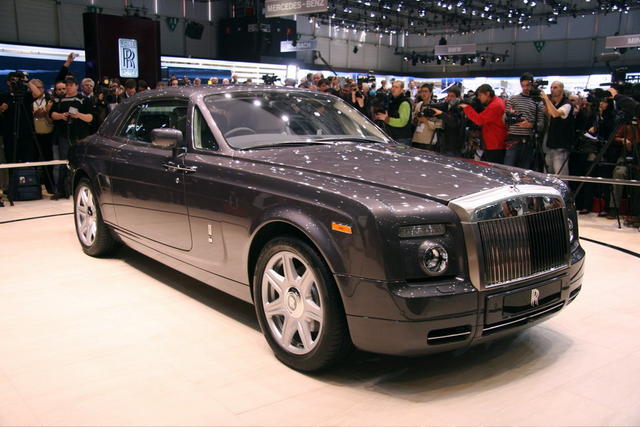 rolls-royce phantom coupe