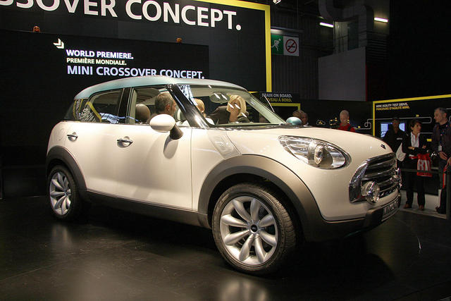 mini crossover 1