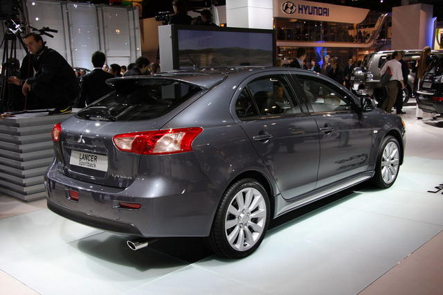 mitsubishi lancer sportback 11