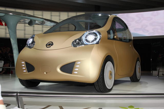 nissan nuvu 1