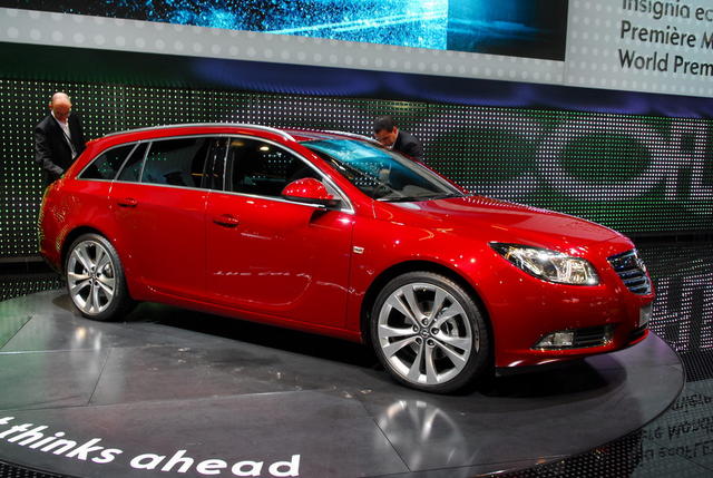 opel insignia sports tourer 1