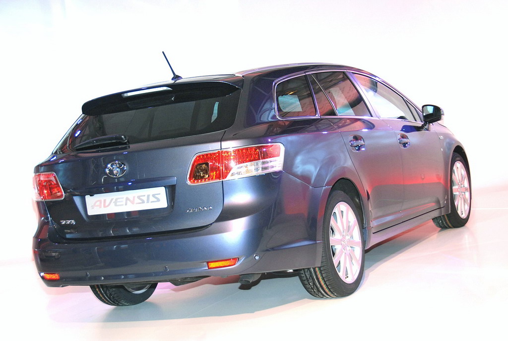 toyota avensis 111