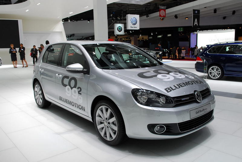 volkswagen golf bluemotion