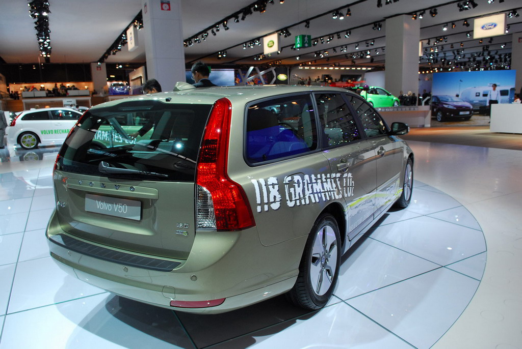 volvo v50 drive