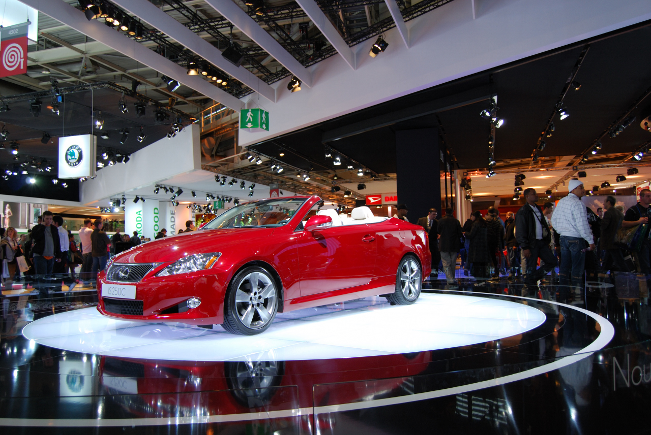 lexus is 250c 1