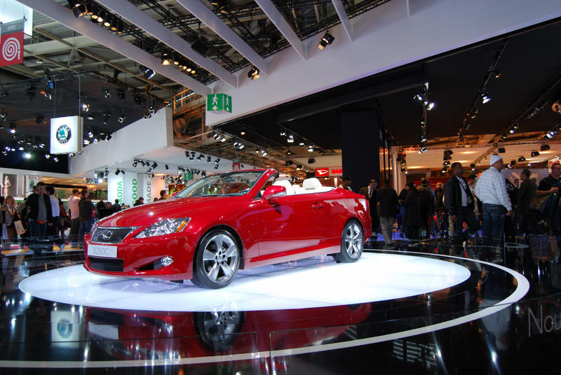 lexus is 250c 1