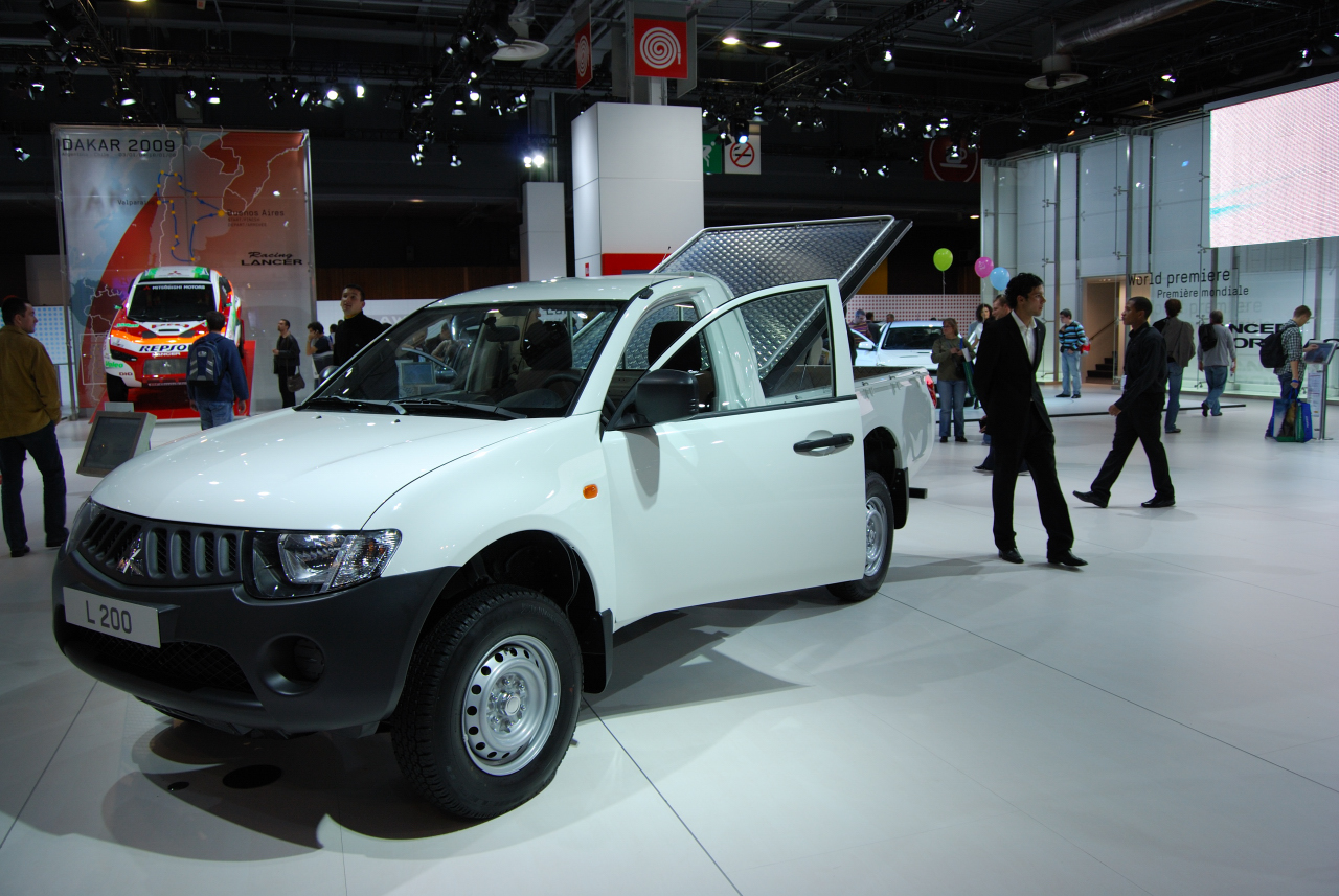 mitsubishi l200