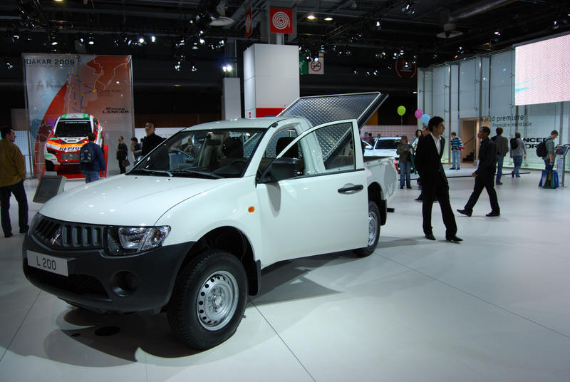 mitsubishi l200