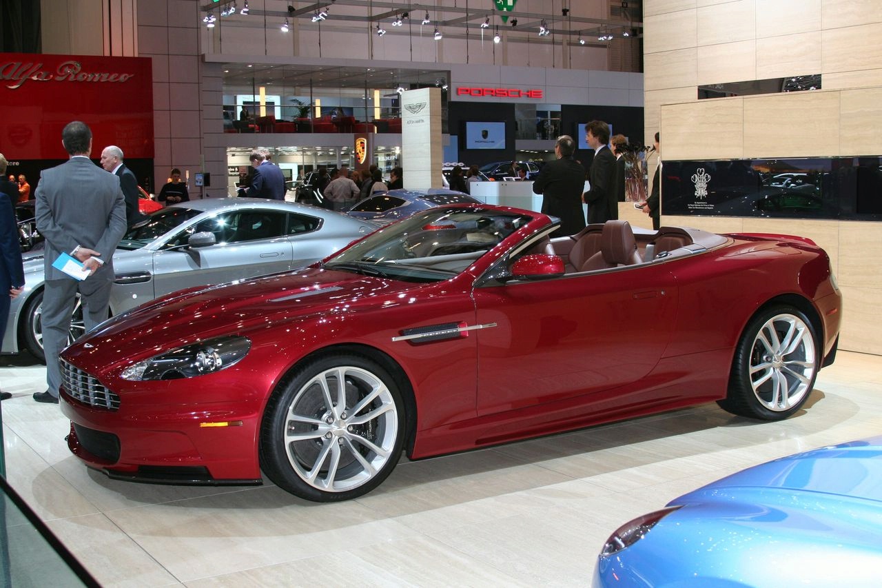 aston martin dbs volante 1