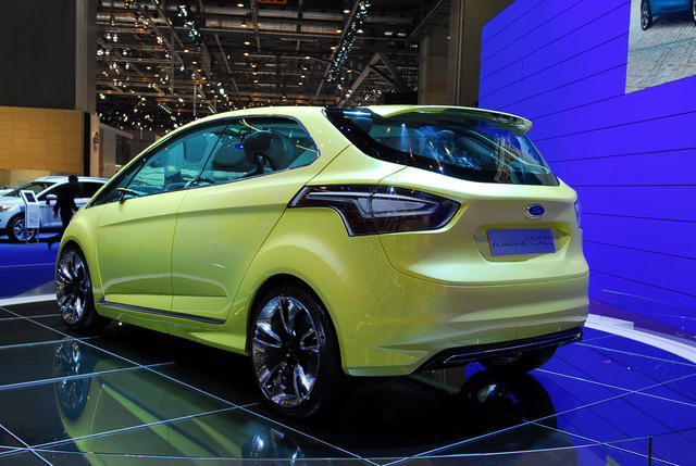ford iosis max 11