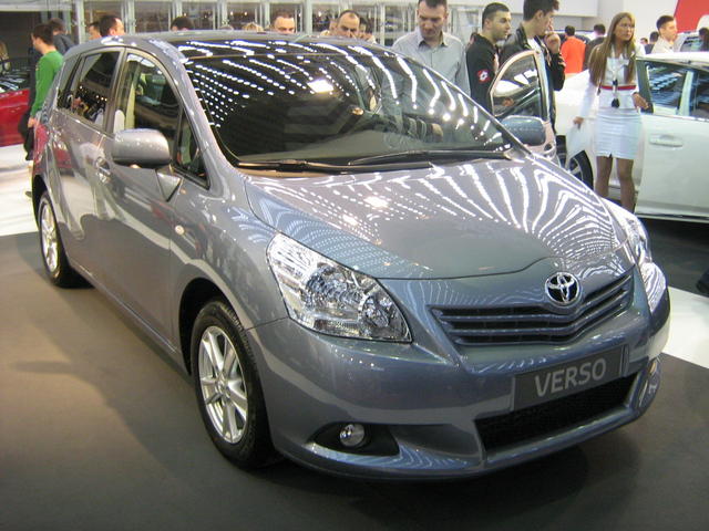 toyota verso