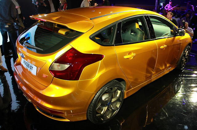 ford focus st 2