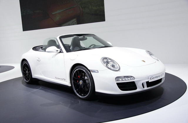 porsche 911 gts 1