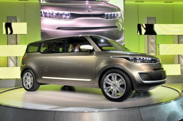 kia kv7 concept 1